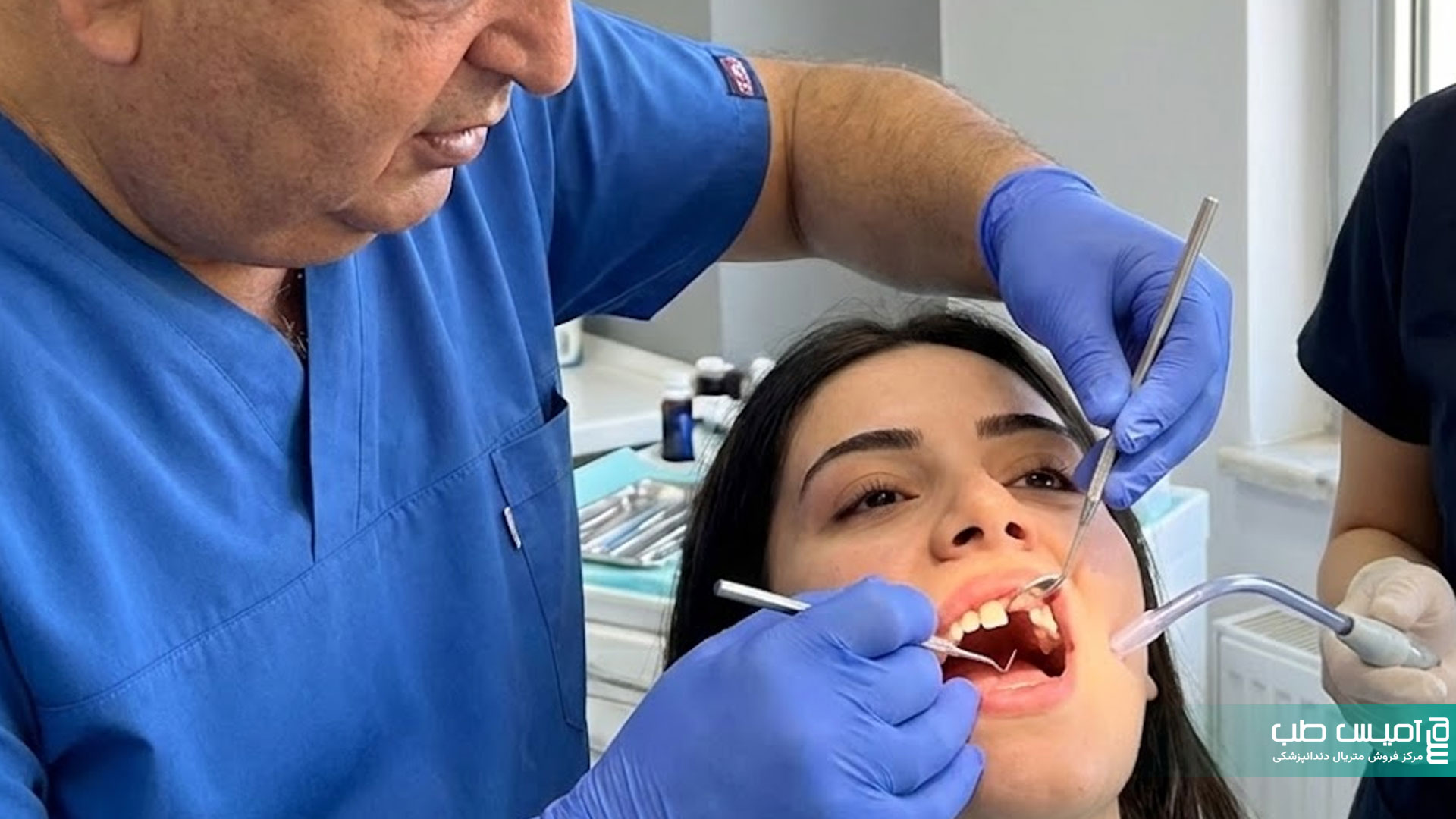 علائم و نشانه‌های شکستن کامپوزیت دندان: چگونه زود تشخیص دهیم؟